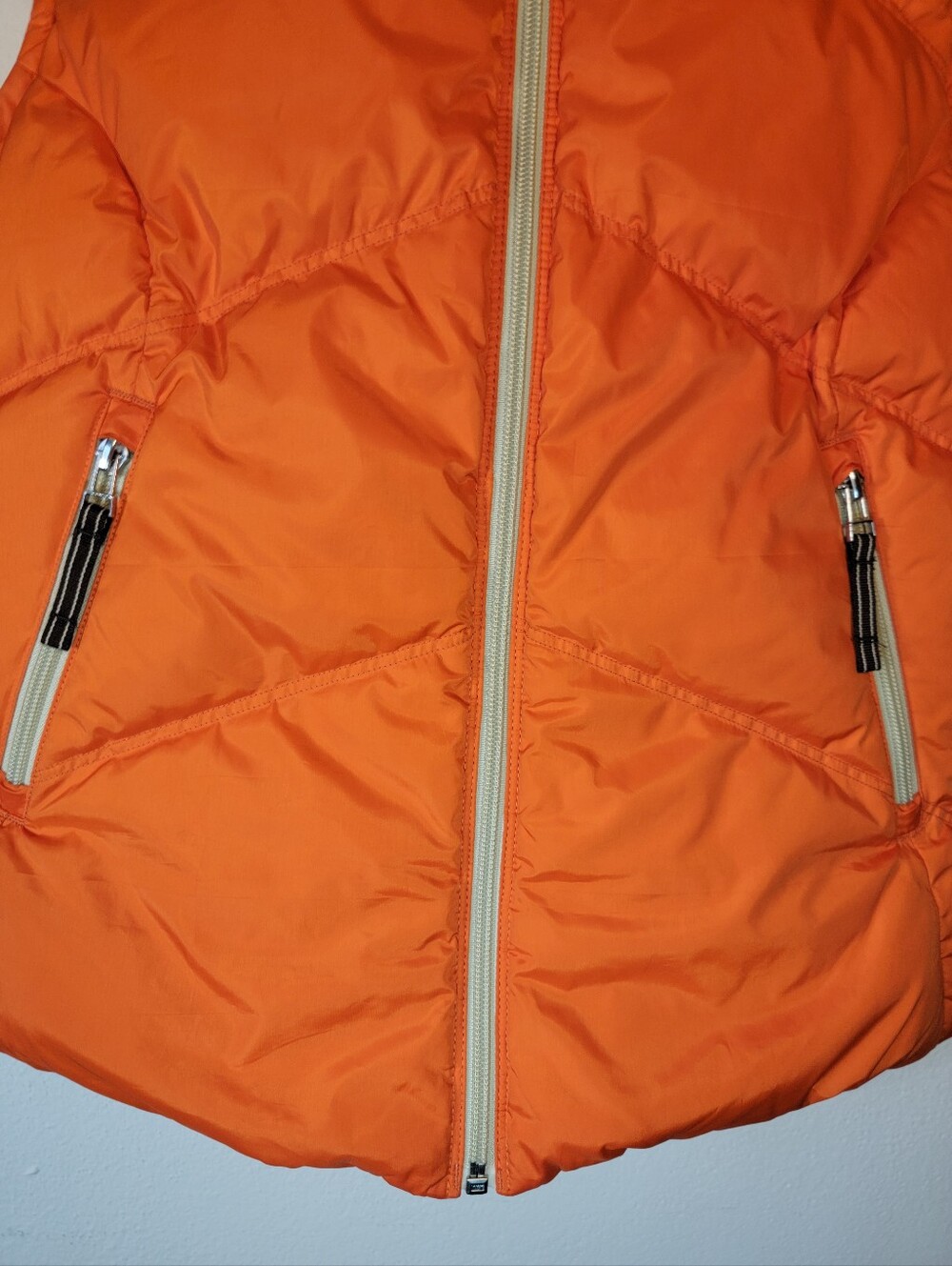 Vintage Nike Bright Orange/Cream Quilted Down Puffer Vest Reversible Size M - Picture 4 of 15